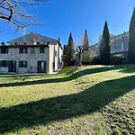 Villa Il Metrone, Accogliente A *